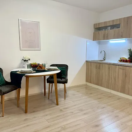 Apartmany New Forest Retreat - U Lesa, S Parkovanim, 300Mbit Internet Jesenik Exterior photo