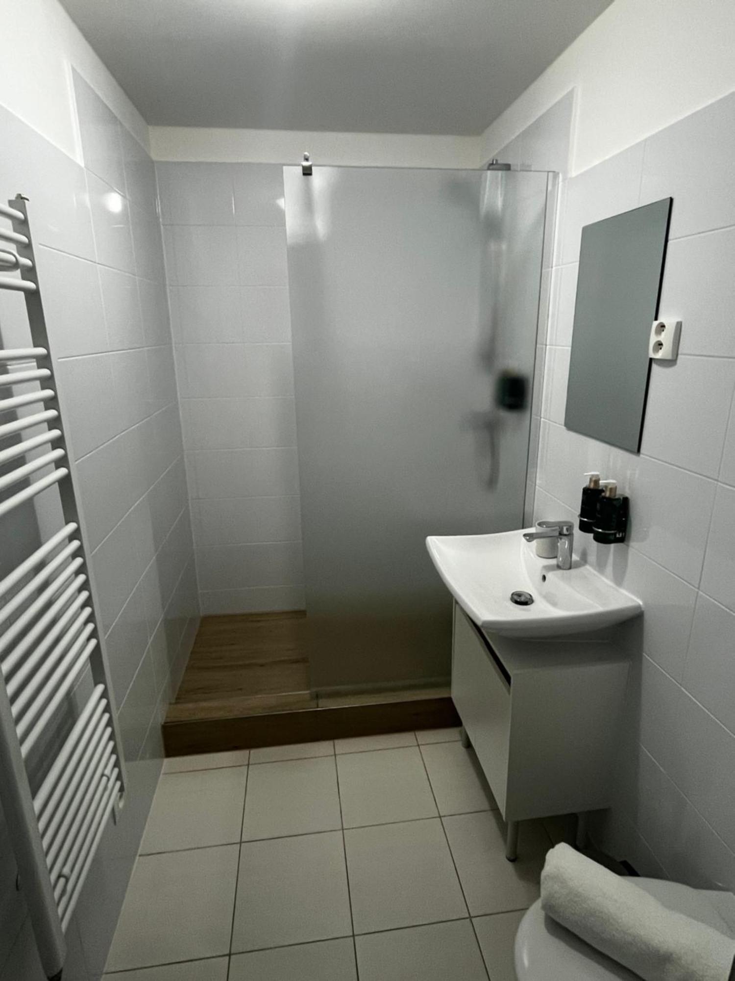 New Forest Retreat - U Lesa, S Parkovanim, 300mbit Internet Apartment